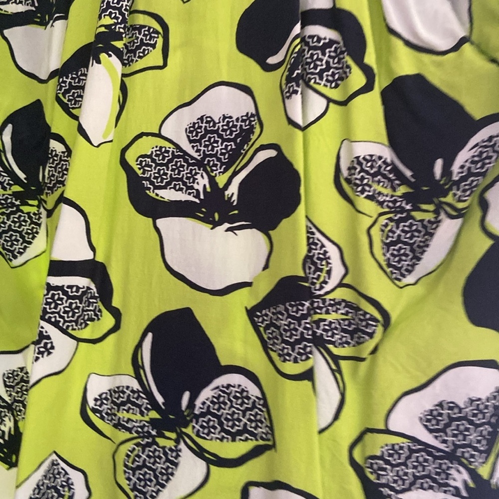 Women’s beautiful blouse shirt! - Picture 3 of 6